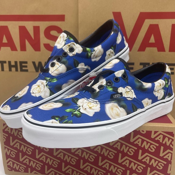 Vans Men’s Era
(Romantic Floral) Lapis Blue Sneakers 
VN0A38FRVP9 - Picture 5 of 16